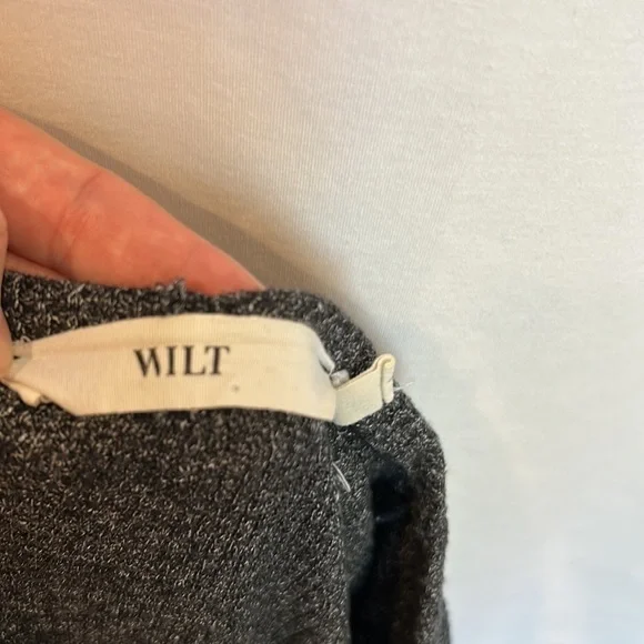 Wilt Gray Thermal Top Slightly Asymmetrical hem - Picture 3 of 5